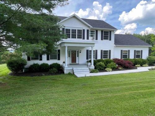 Hammondsport House | Finger Lakes Spacious Keuka Hillside
