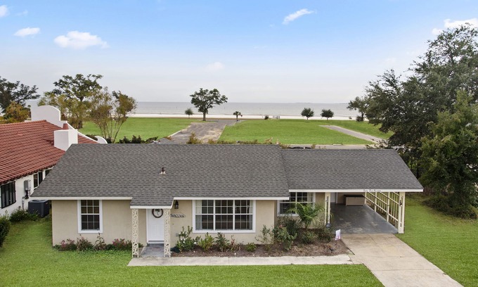 Gulfport House | Finley House with Beautiful Gulf View
