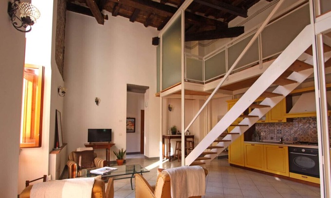 Mologno Apartment | Fiore di Vite · * Fiore di Vite - In the heart of historic Barga