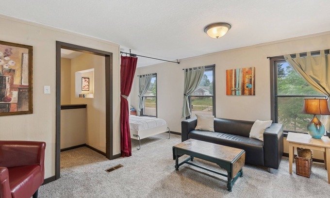 Lake City Apartment | Fire Lily Apartment - 3 Blocks from Lake Pepin