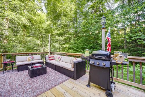 Sylva House | Fire Pit and Mtn Views North Carolina Abode!