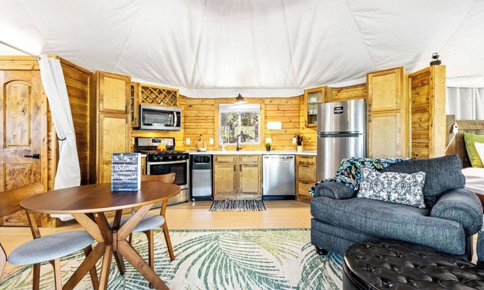 Bryson City Cabin | Firefly, Luxury Treetop Safari Tent in Deep Creek
