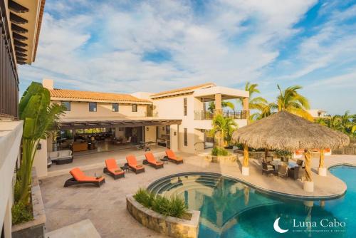 Buzzards Villa | Firepit Sunsets, Hot Tub Soaks, BBQ, Ocean Views