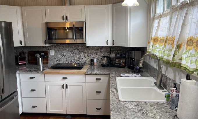 Jacksonville House | Fireside Cottage Downtown Jacksonville