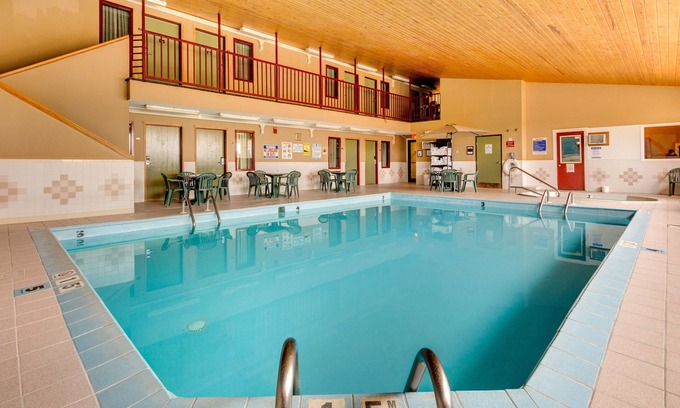 Devils Lake Hotel | Fireside Inn & Suites