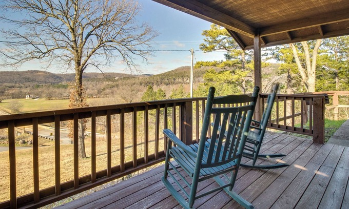 Mountain View Cabin | Fish, Hike & Unwind: Getaway in Mountain View!
