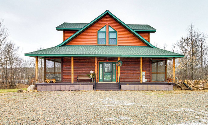 Brook Park House | Fish & Swim: Lakefront Mora Home on 2 Acres!