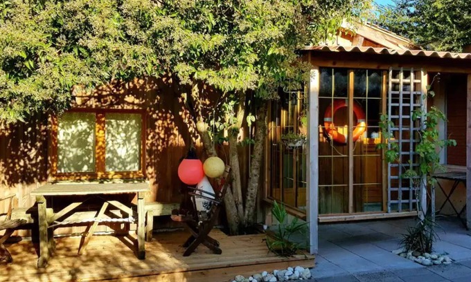 Bordeaux House | Fisherman's hut