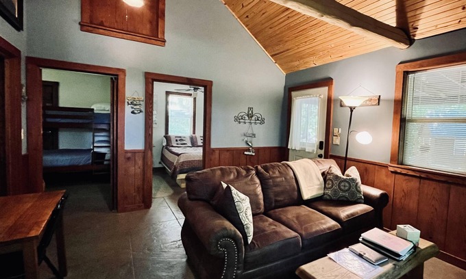 Cadiz Cabin | Fishin' Hole