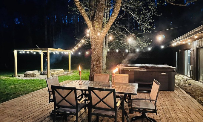 Rockbridge Cabin | FISHING, FIREWOOD/FISHING POLES PROVIDED,Trails, firepit, 100 acres