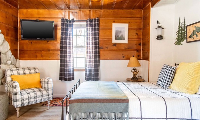 Big Bear Lake Cabin | Fishing Lodge Cabin 2 at Lakewood Cabins w/EV Charging