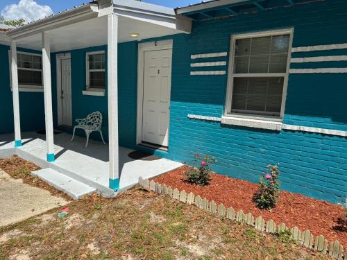 Navy Point Apartment | Fishing Retreat C