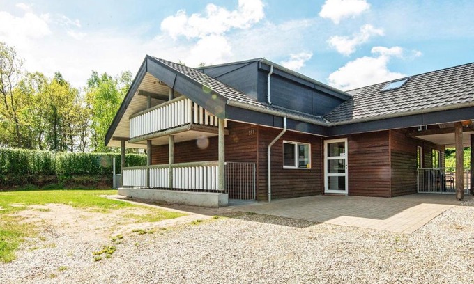 Farvang House | Five-Bedroom Holiday home in Fårvang 1