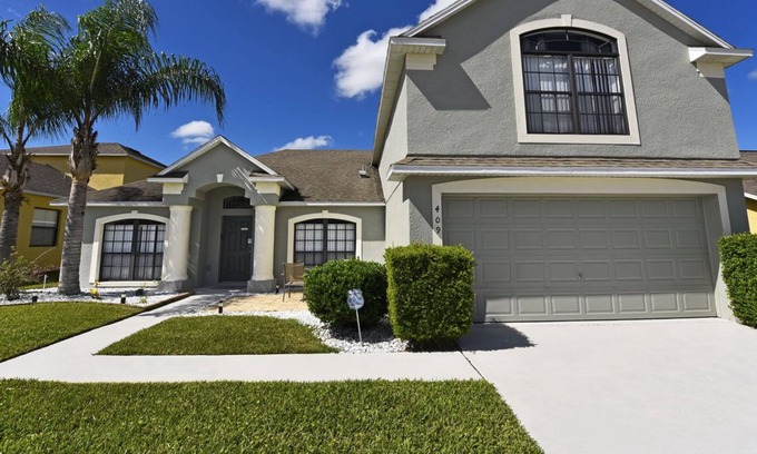 Legacy Park House | Five Bedroom Pool Home in Upscale Legacy Park, 15 Min from Disney!