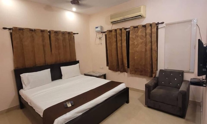 Vadapalani Hotel | Five Stones Vadapalani