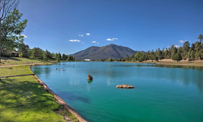 Flagstaff Condo | Flagstaff Condo < 1 Mi to Golfing & Hiking!