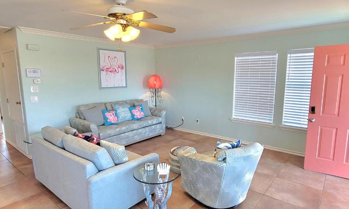 Flour Bluff House | Flamingo Lagoon