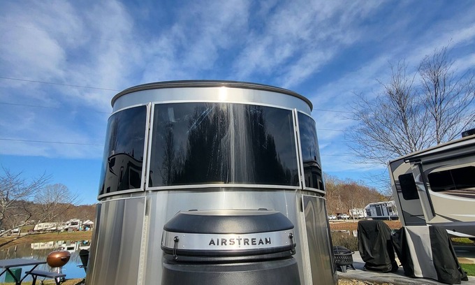 Morganton House | Flamingo Ridge - Lakeside Airstream in Blue Ridge