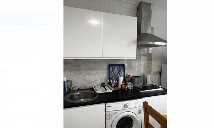 Cricklewood Apartment | flat in Cricklewood London