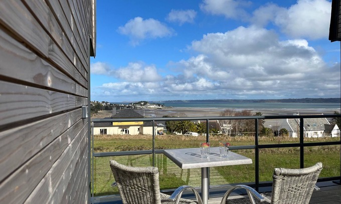 Locquirec Apartment | Flat in France near Sandy Beaches