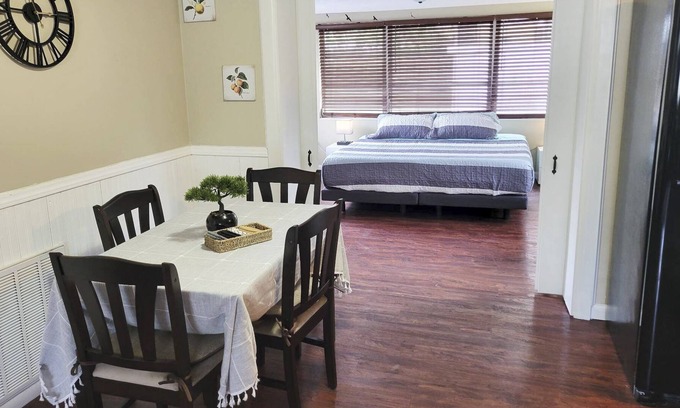 Pine Ridge House | Flat Rate✰Entire Home, Fully Equipped✰1 King BR✰1 Queen BR✰ 2 Twin Beds