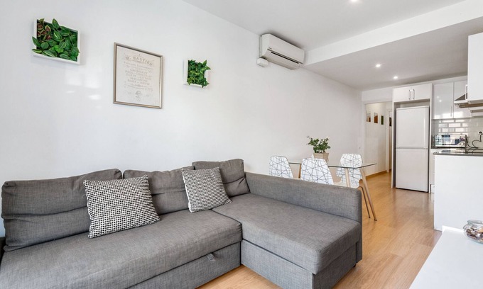 Sants-Badal Apartment | Flateli Roger 6