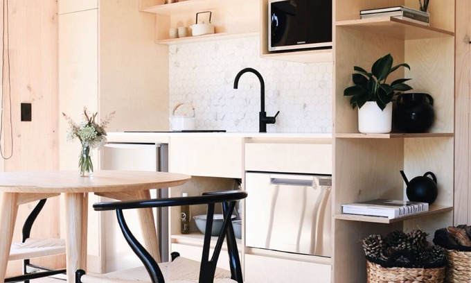Waiheke Island Apartment | Fleetwood Studio - Unit One