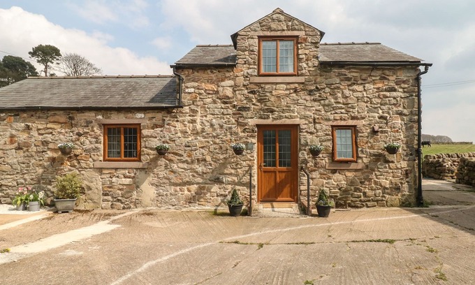 Crich Cottage | FLETCHERS BARN, family friendly, with open fire in Alderwasley