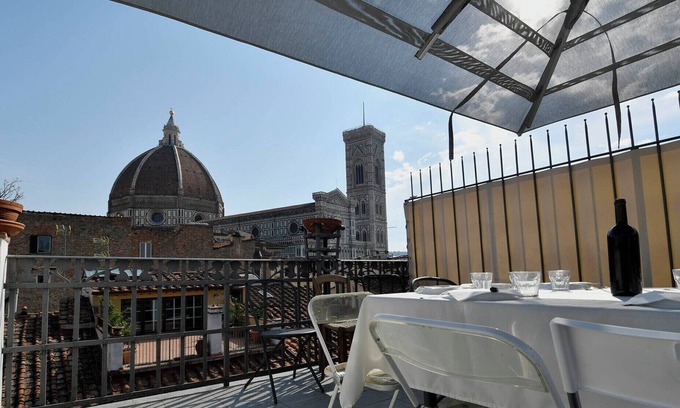 Duomo Apartment | Florence Roof Terrace Apartment View of Cathedral Dome