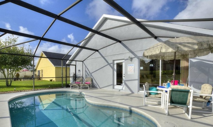 Florida Pines House | Florida Pines by Shine Villas