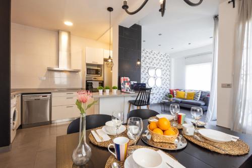 Extramurs Apartment | FLORIT FLATS - Stylish 2 Bedroom AC Wifi Terrace Attic in Valencia Center