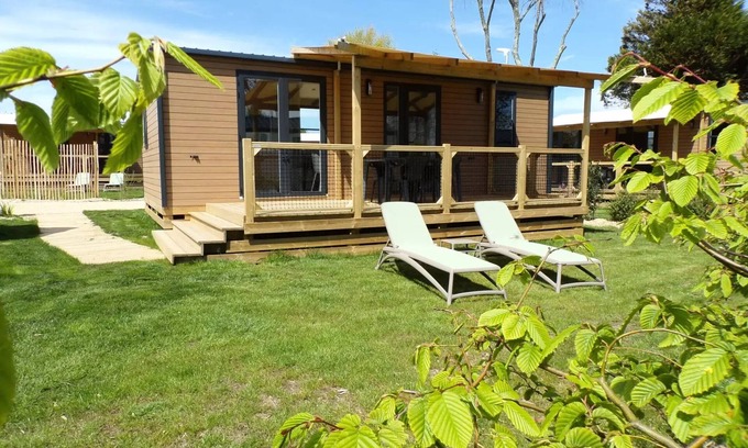Tregunc House | Flower Camping Domaine de Pendruc * - Mobile home HORIZON Premium 31m2 2 bedrooms/covered terrace + TV + LV + Sheets/pedestrian area 4 people