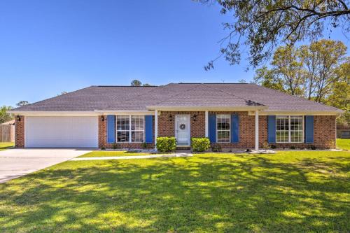 Foley House | Foley Getaway with Fenced Yard - 13 Mi to Beaches!