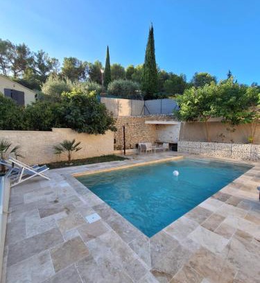 Fontaine-de-Vaucluse House | Fontaine de bonheur
