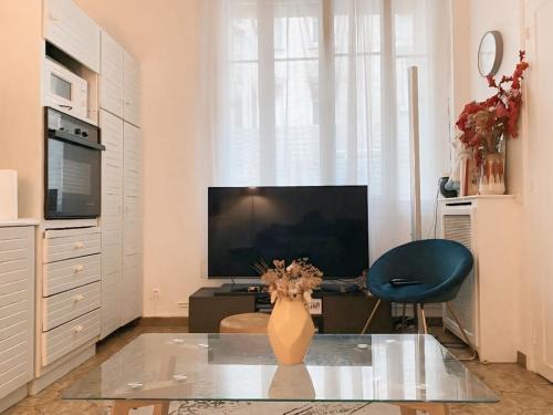 Auteuil Apartment | Fontaine