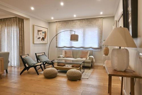 Nueva Espana Apartment | For You Rentals Exclusive Three Bedroom Apartment JRJ45 TEMPORAL