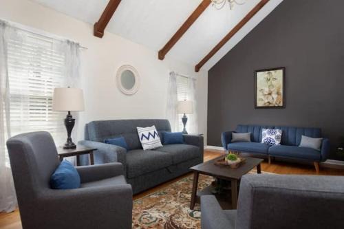 Gunter Afs House | Forest Hills Fresh-Centrally Located, Pets, Wifi