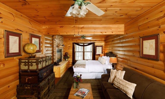 Douglas House | Forest Inn of Saugatuck