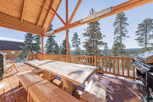 Meadow View Heights House | Forest View Retreat