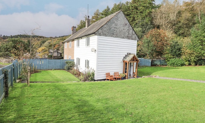 Satterthwaite Cottage | FORESTERS COTTAGE, pet friendly, with open fire in Hawkshead