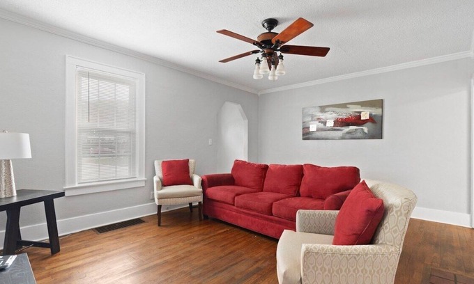 Red Bank House | Forget your worries in this spacious and serene space
