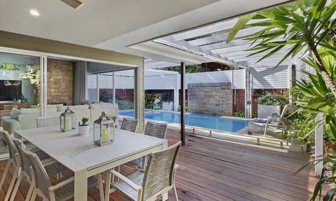 Forresters Beach House | FORRESTERS RETREAT | Pool, close to beach, Wi-Fi | Accom Holidays