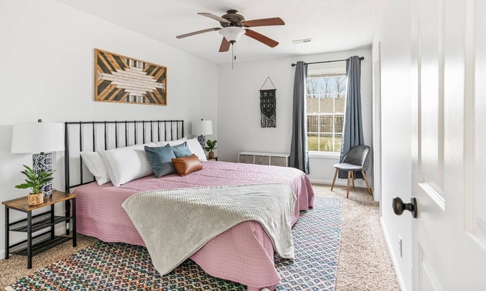 Oak Grove House | Fort Campbell Serenity: 3 Bedroom, Pet Friendly in a Cul-de-Sac