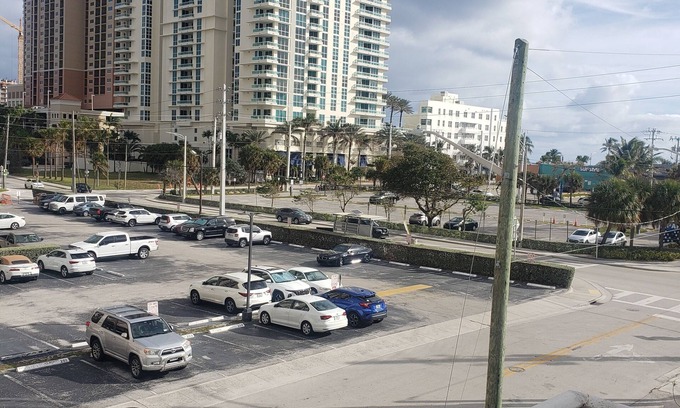 Central Beach Condo | Fort Lauderdale Central beach near Elbo room