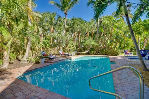Fort Pierce House | Fort Pierce Escape with Patio - Walk to the Beach!