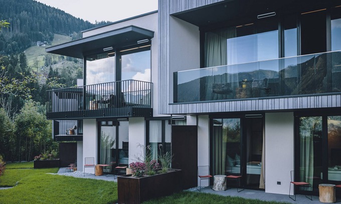 Zell am See Apartment | Fortuna View - Superior Apartment 'V', lake view & garden