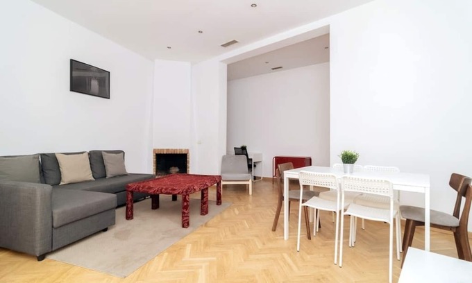 Chueca Apartment | Fotogénico Apto. cerca de Gran Vía C/Infantas 2-6