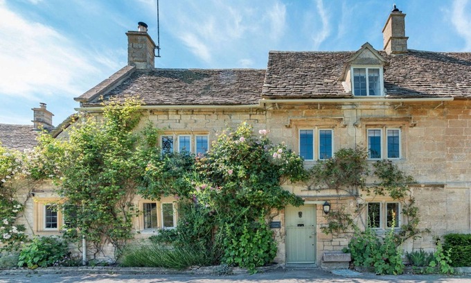 Burford Cottage | Four bed Cotswold holiday cottage - Greenview Cottage
