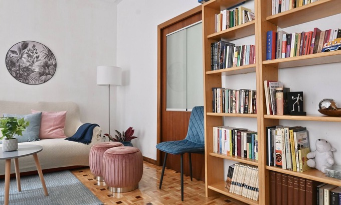 Malasana Apartment | Four Bedroom Apartment in the Bohemian Neighborhood of Malasaña VLD13