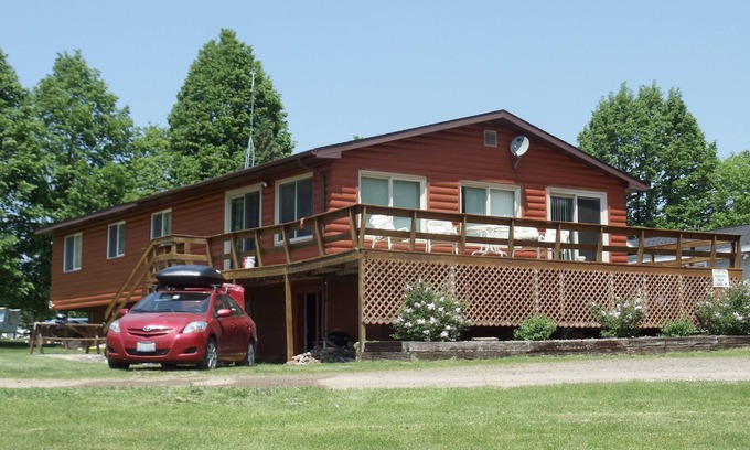 Birchwood House | Four Bedroom Cabin on Spider Lake Chain